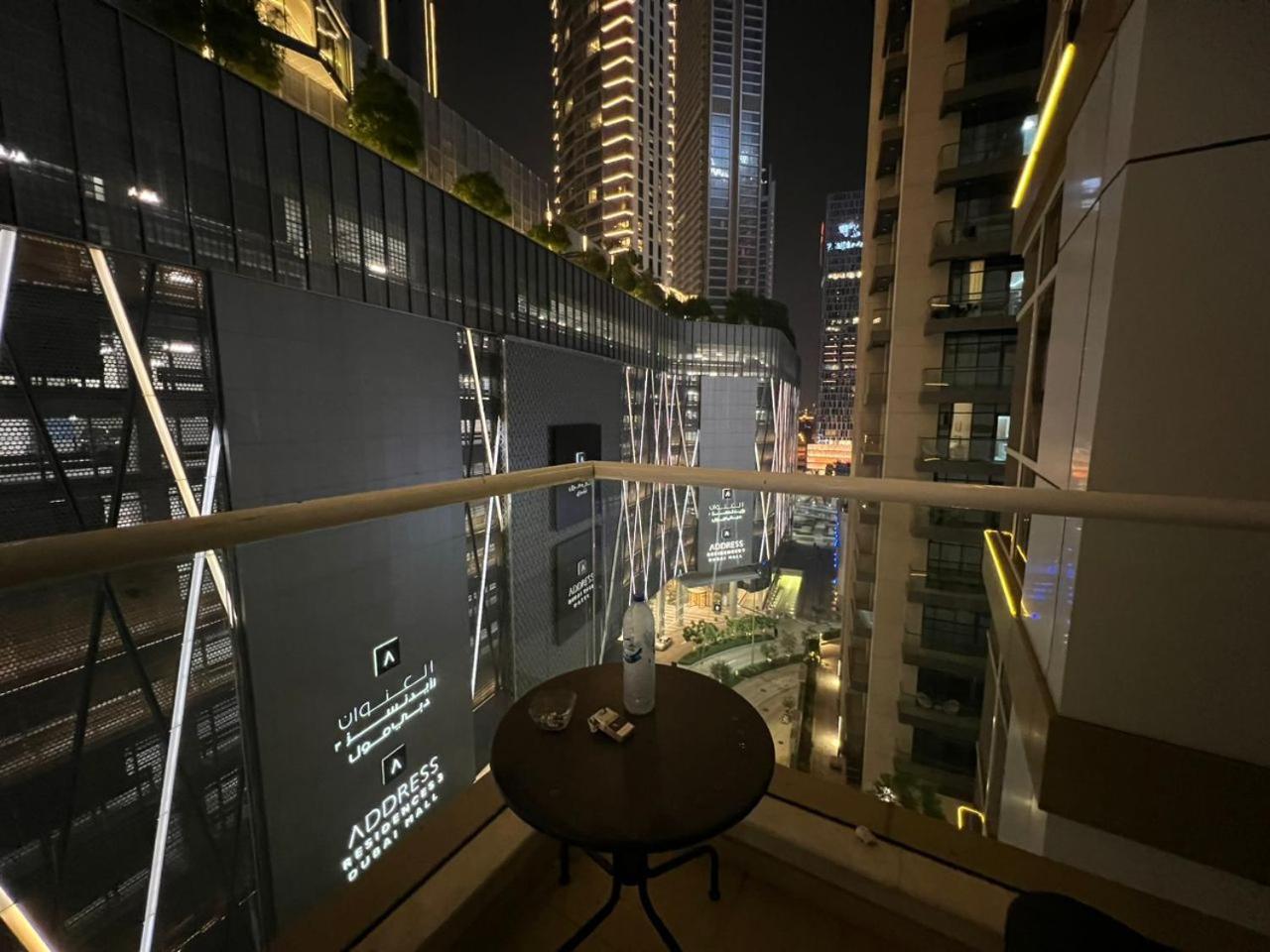 Downtown Holiday'S - 1 Min To Dubai Mall & Burj Khalifa Hostel Eksteriør bilde
