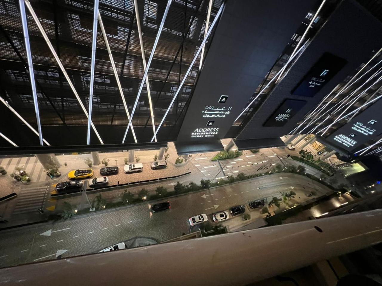 Downtown Holiday'S - 1 Min To Dubai Mall & Burj Khalifa Hostel Eksteriør bilde
