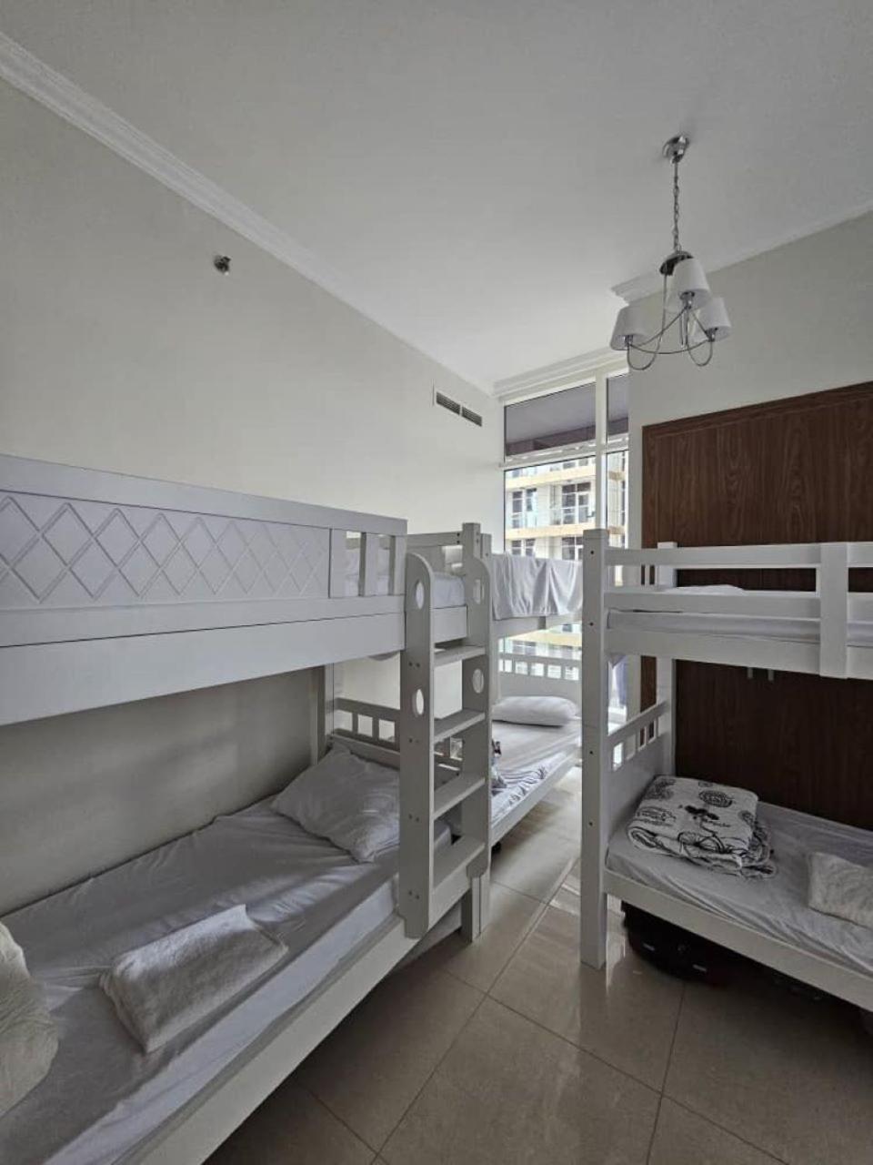Downtown Holiday'S - 1 Min To Dubai Mall & Burj Khalifa Hostel Eksteriør bilde