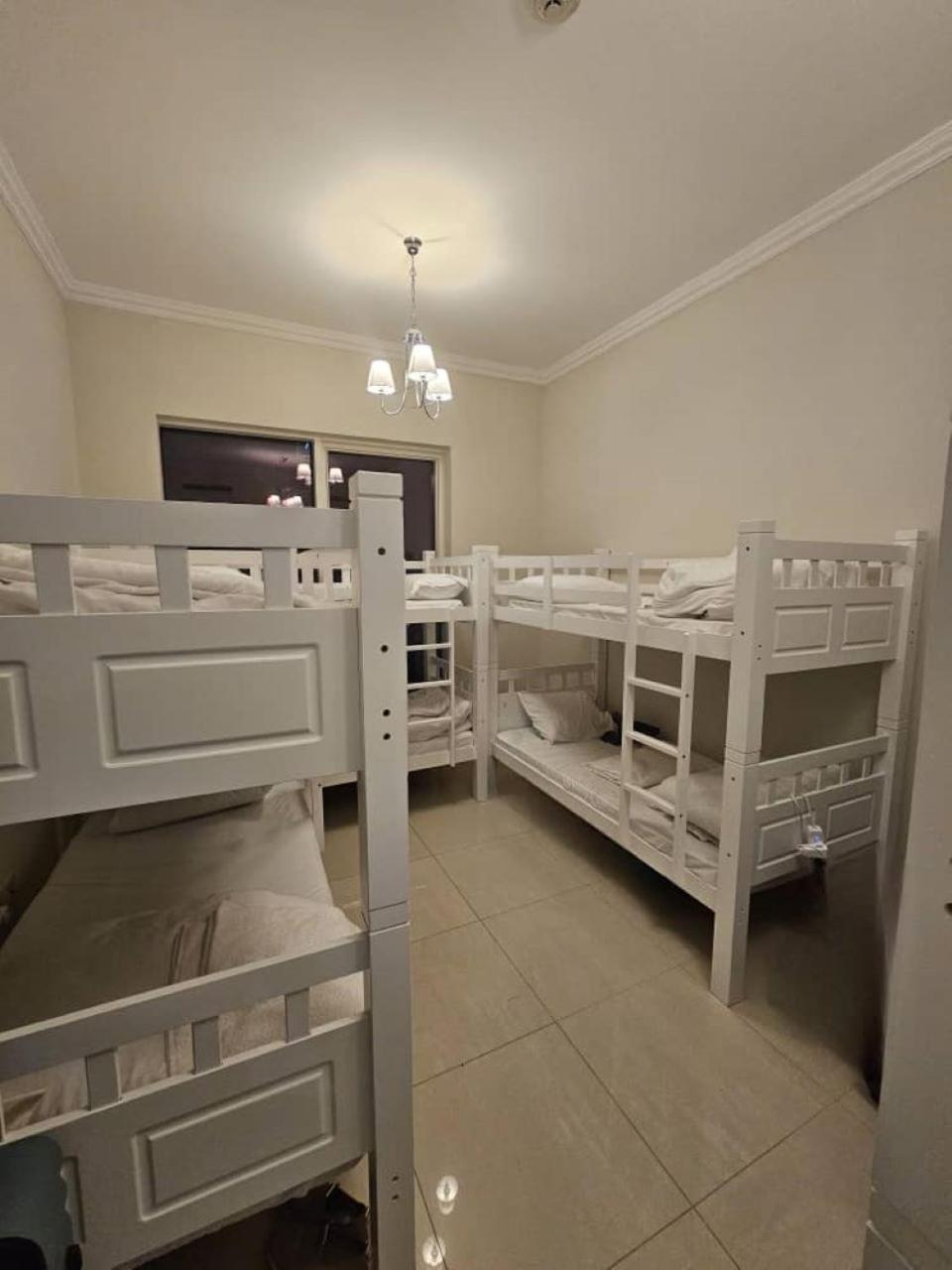 Downtown Holiday'S - 1 Min To Dubai Mall & Burj Khalifa Hostel Eksteriør bilde